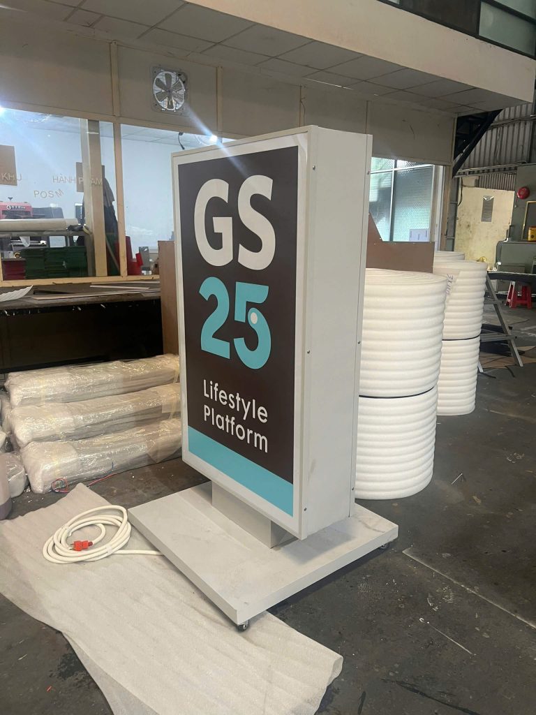 Dự án GS25 chữ nhôm, in UV, hộp đèn (1)