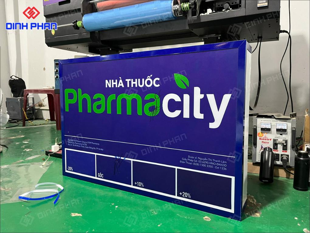 In UV Hop Den Pharmacity