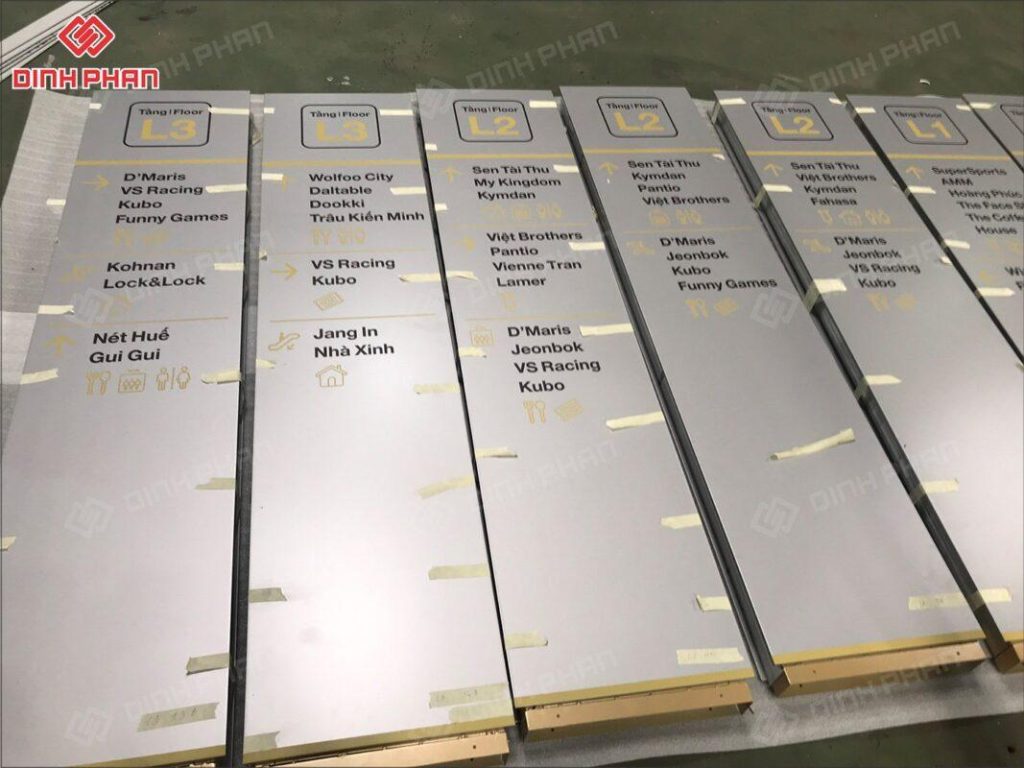 in standee siêu mỏng