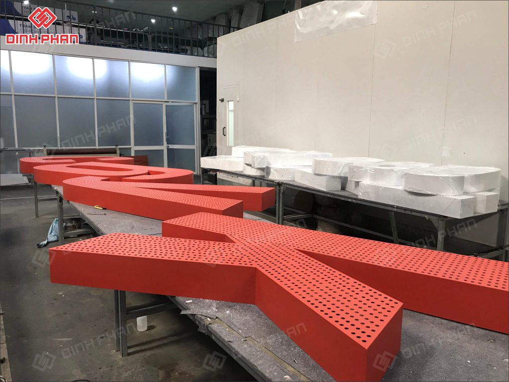 bien hieu chu noi duc lo