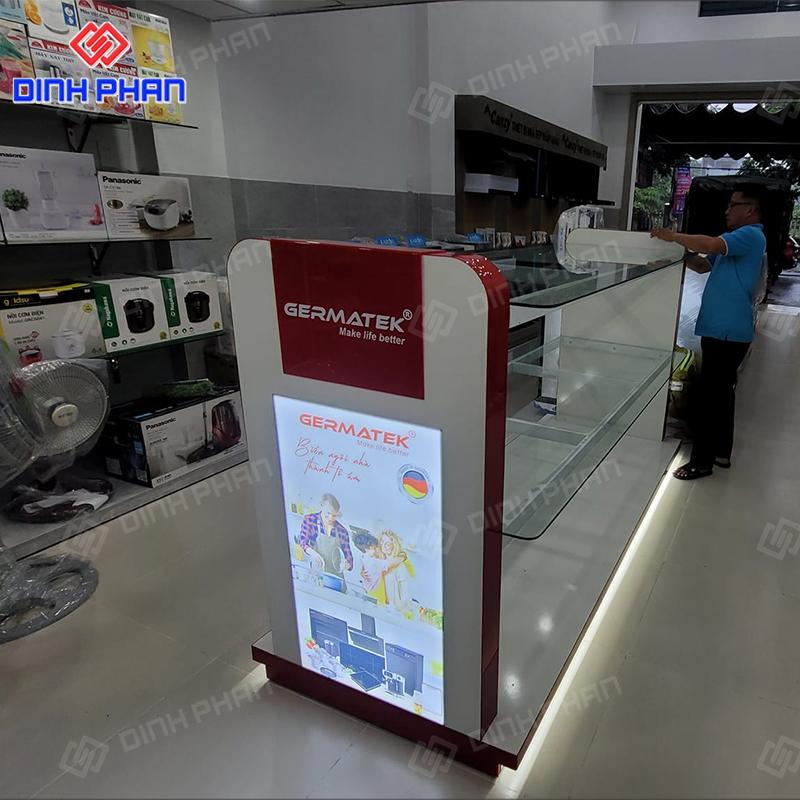 biển hiệu hộp đèn in uv