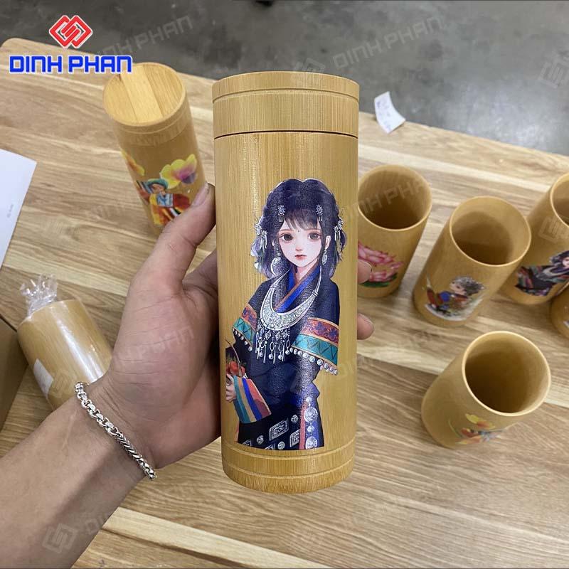 in bình nước gỗ