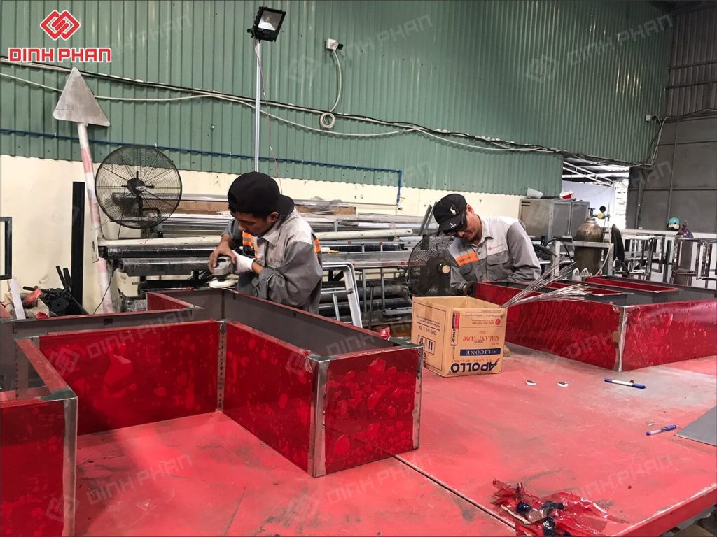 thi công bảng hiệu SunWorld (16)