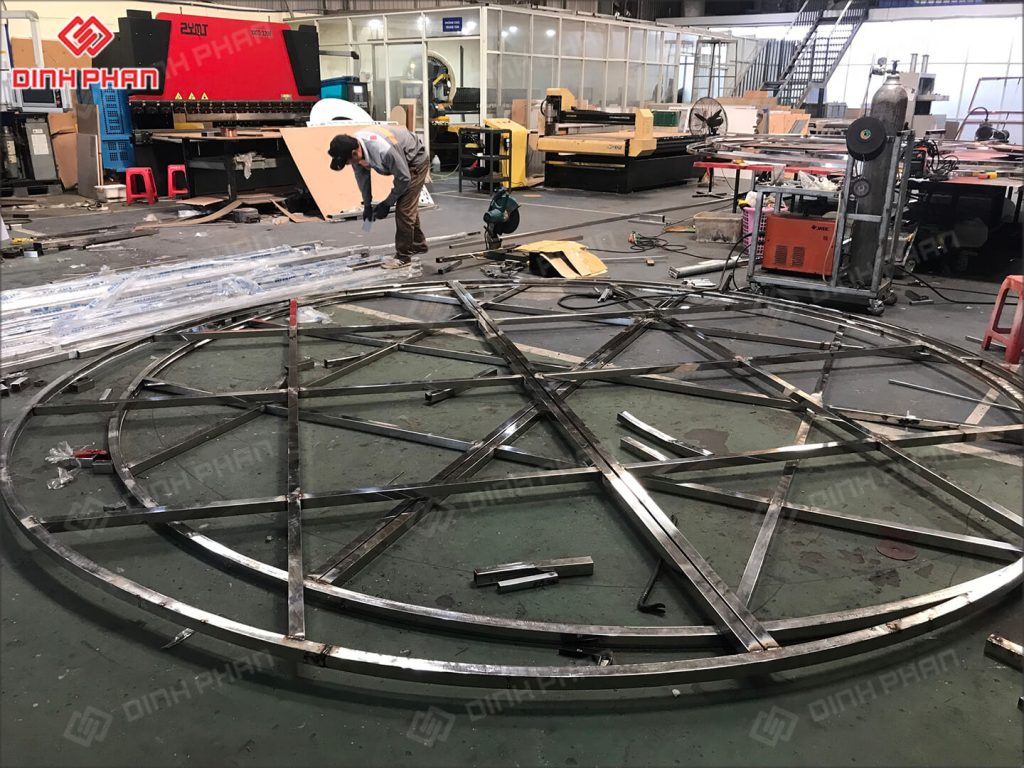 thi công bảng hiệu SunWorld (19)