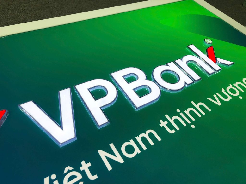 thi cong bang hieu VPBank (17)