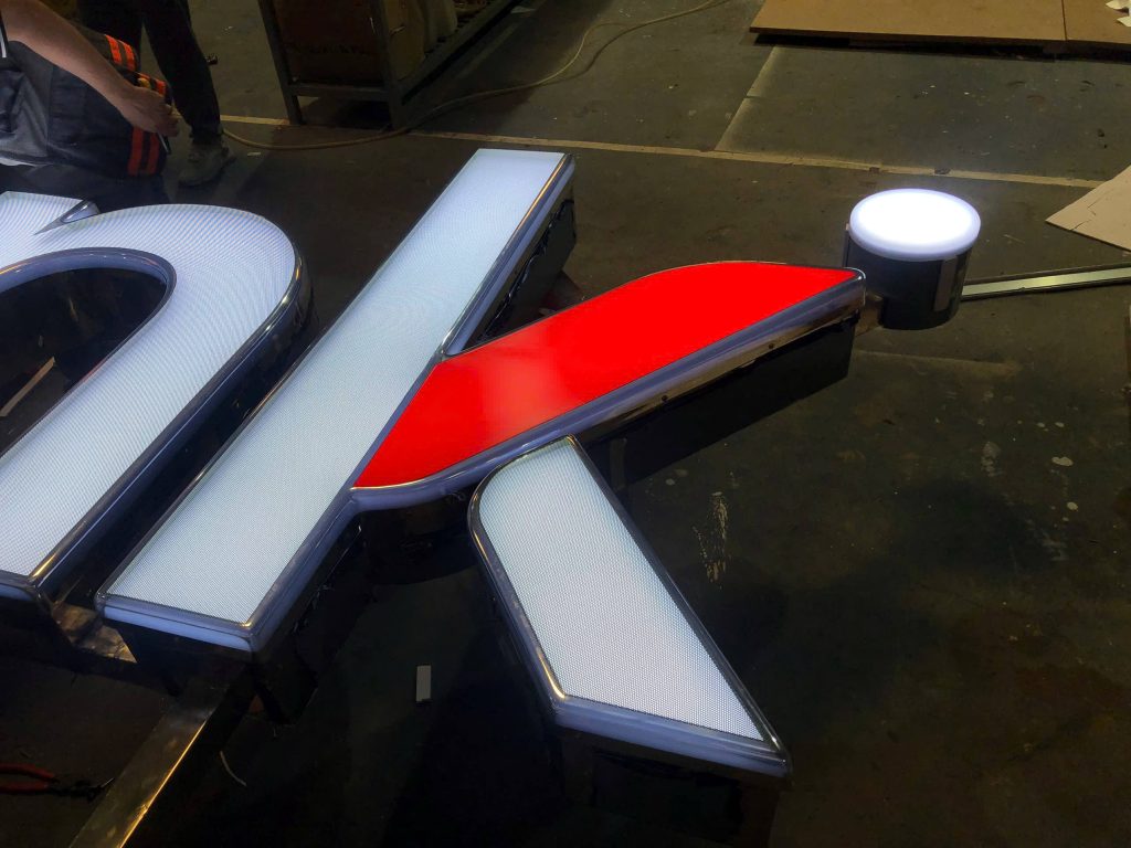 thi cong bang hieu VPBank (25)