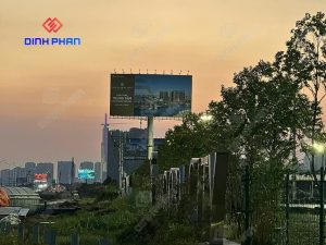 THI CÔNG BIỂN HIỆU BỔ SUNG CHO KĐT THE GLOBAL CITY (7)